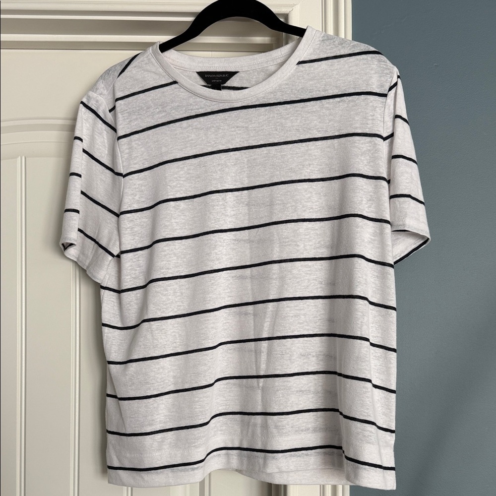Banana Republic White T-Shirt with Black Stripes